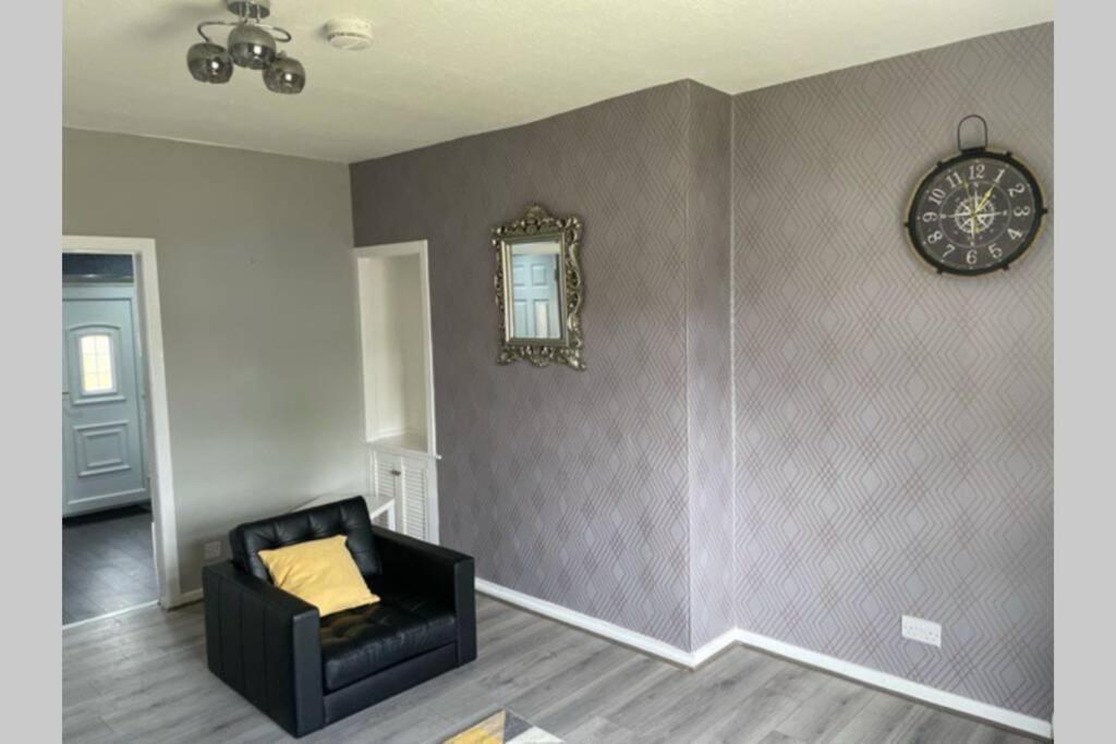 Beautiful Two Bedroom Flat By The Loch Balloch Exterior photo